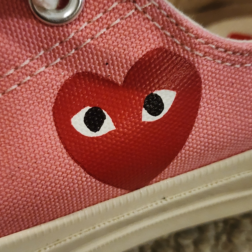 Comme Des Garcons Playx Chuck Taylor All Star 70 Low,Bright Pink, Mens4/womens6 - Picture 2 of 7